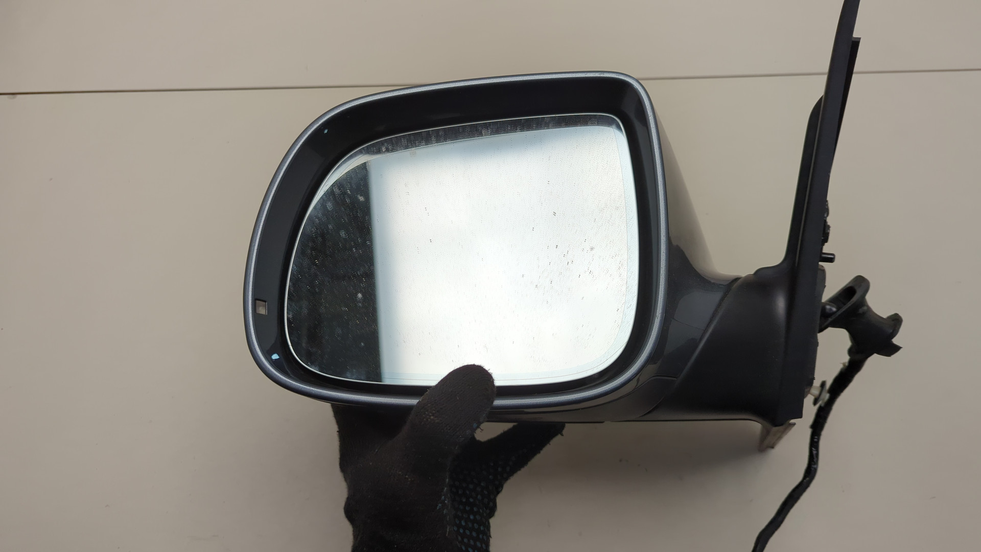 Зеркало левое электрическое