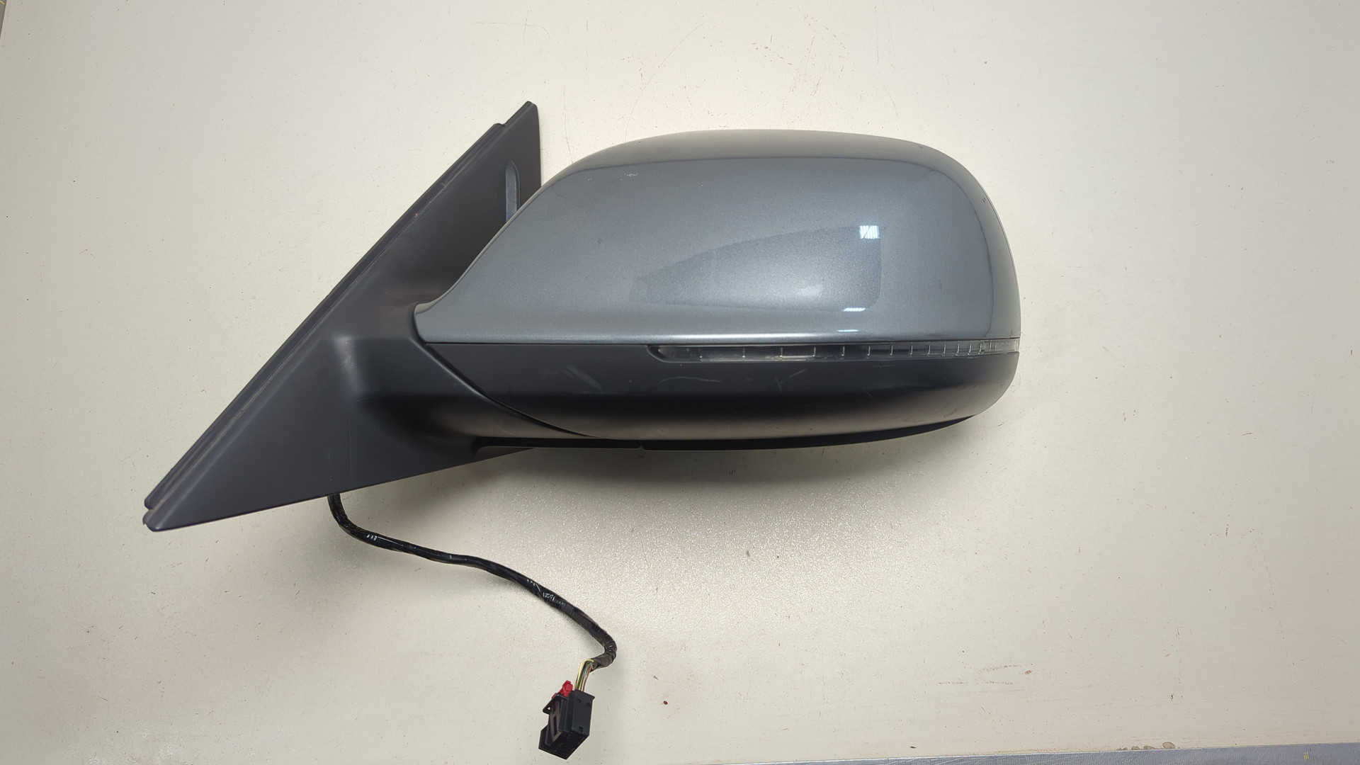 Зеркало левое электрическое