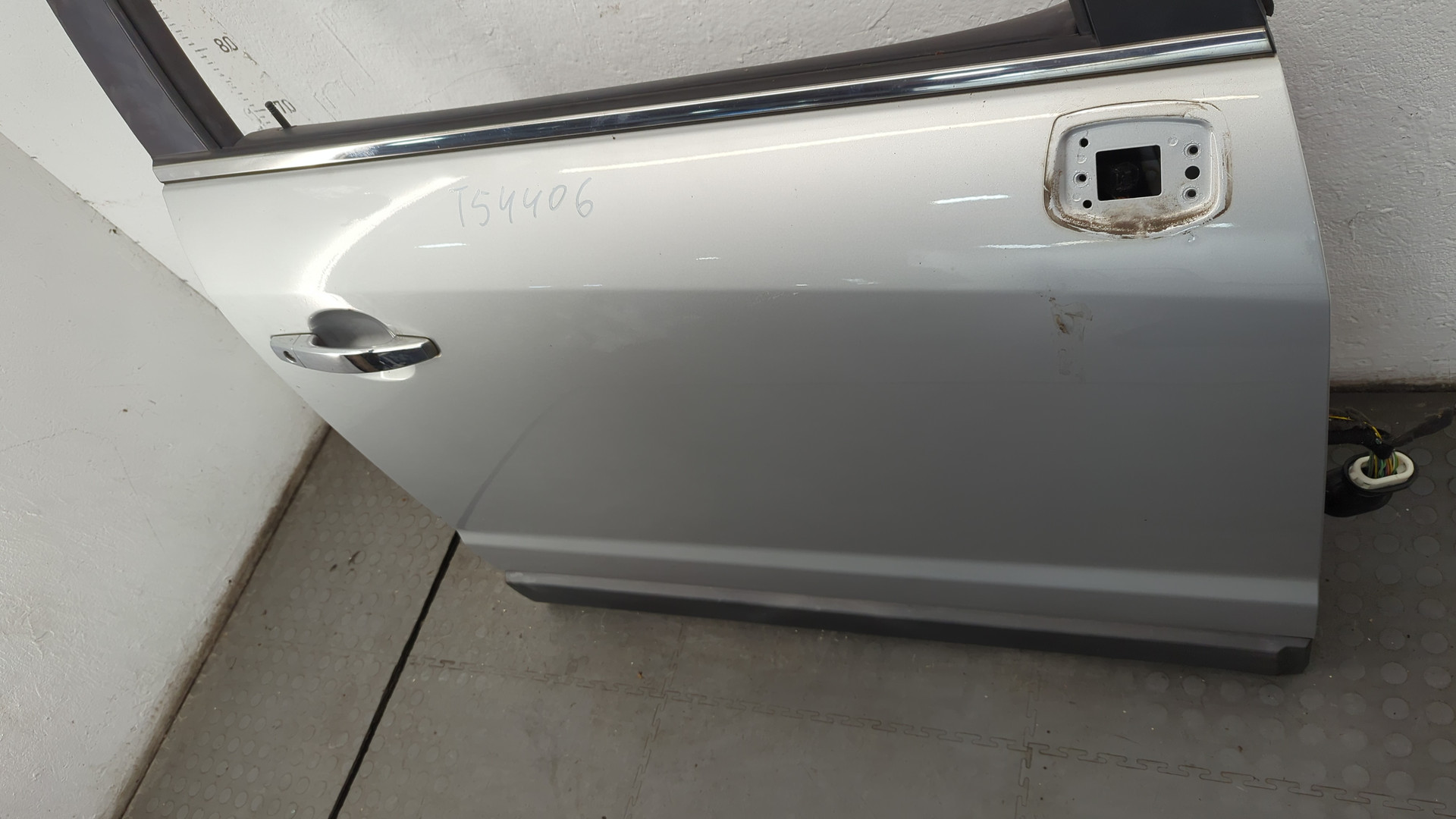 Дверь передняя правая