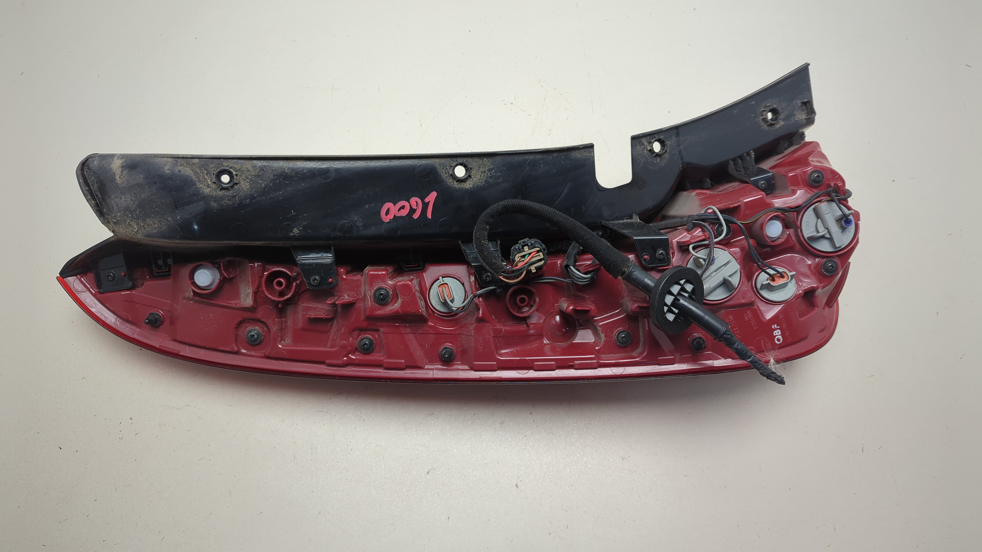 Фонарь задний правый