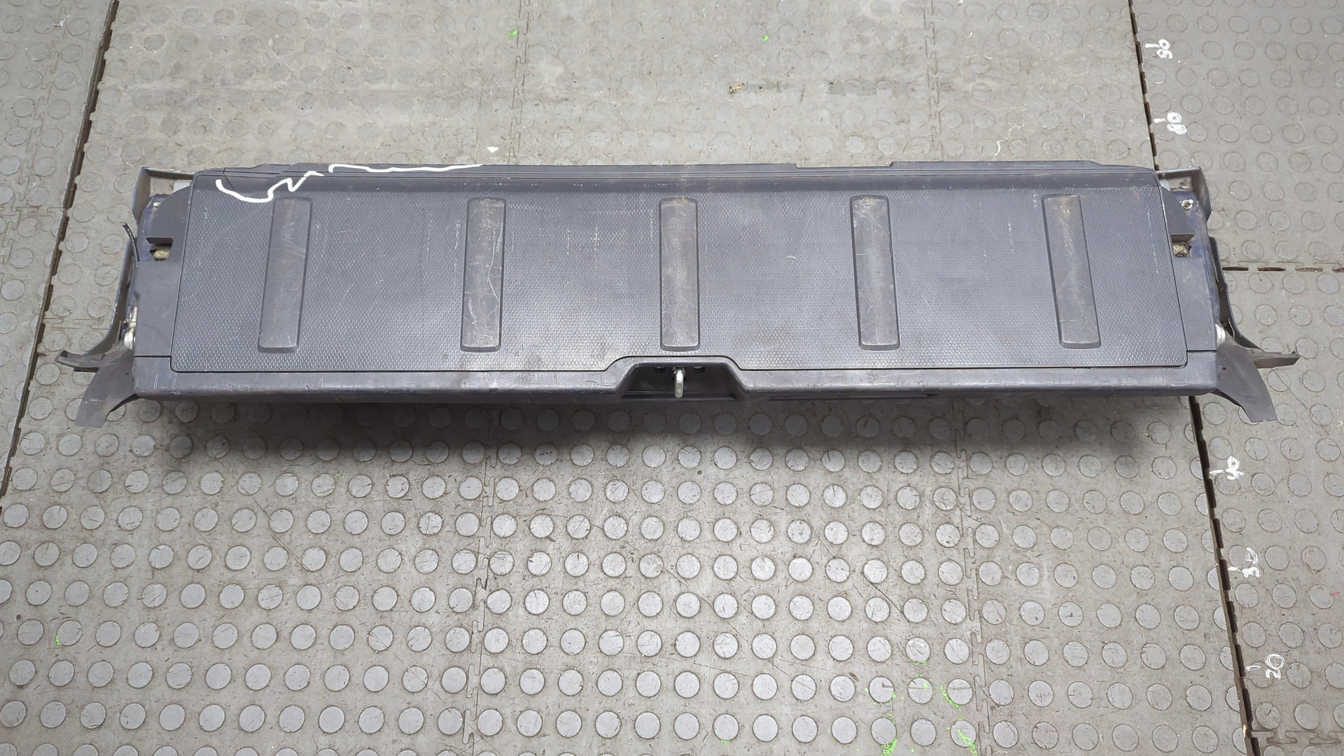 Дверь багажника нижняя (борт)