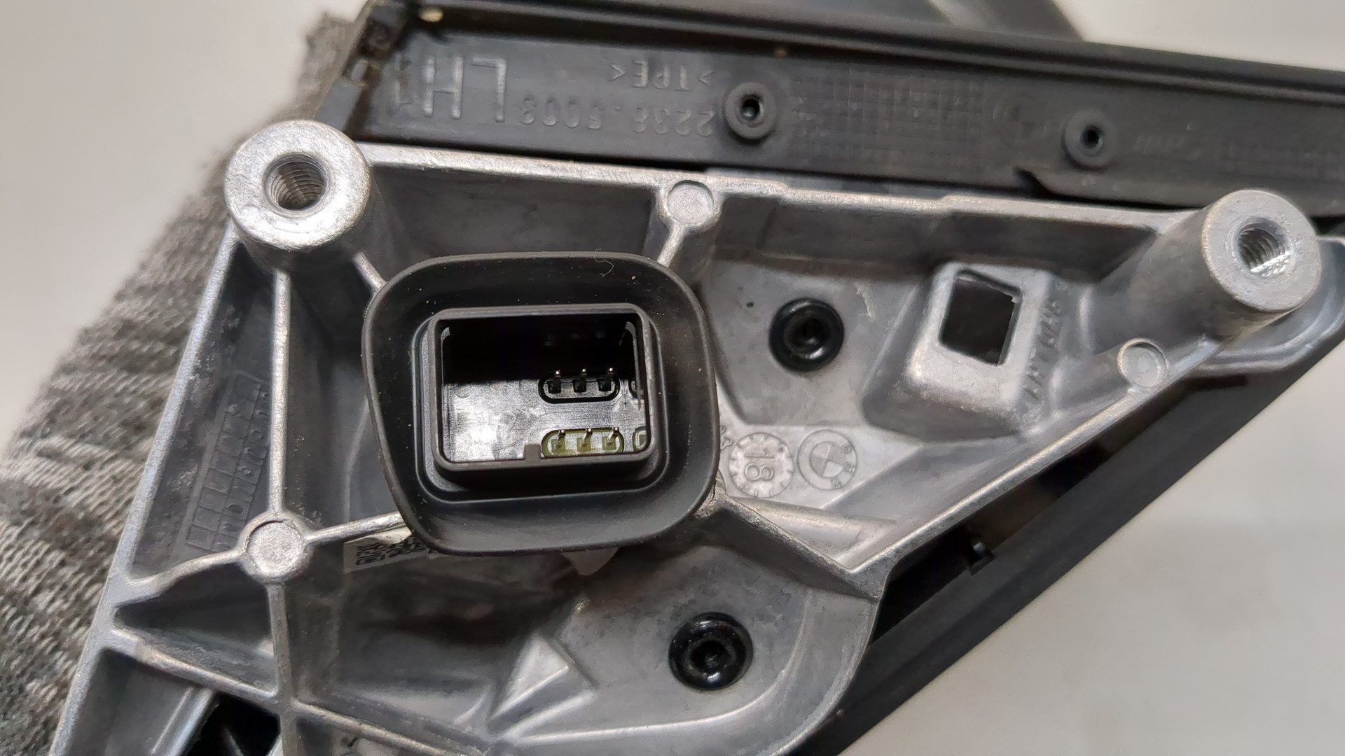 Зеркало левое электрическое