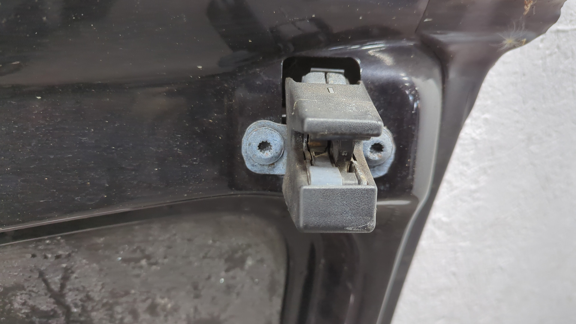 Дверь багажника правая