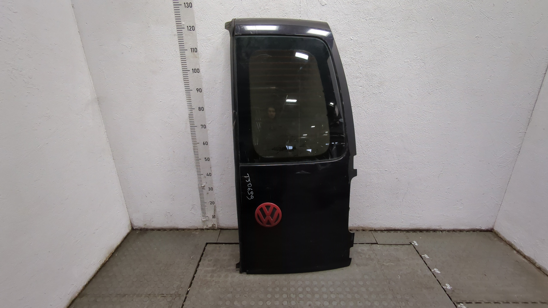 Дверь багажника правая