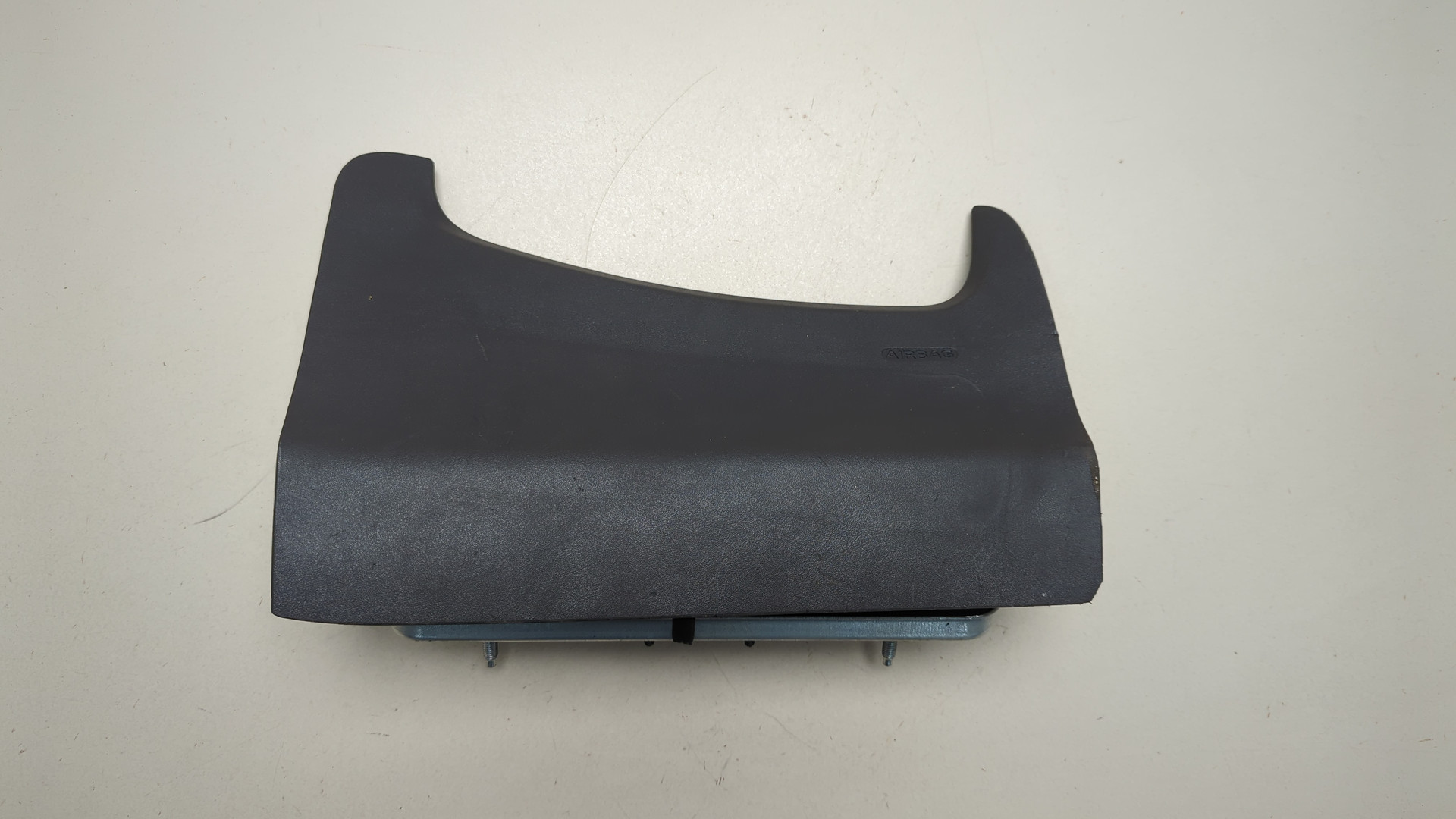 Подушка безопасности нижняя (для колен)