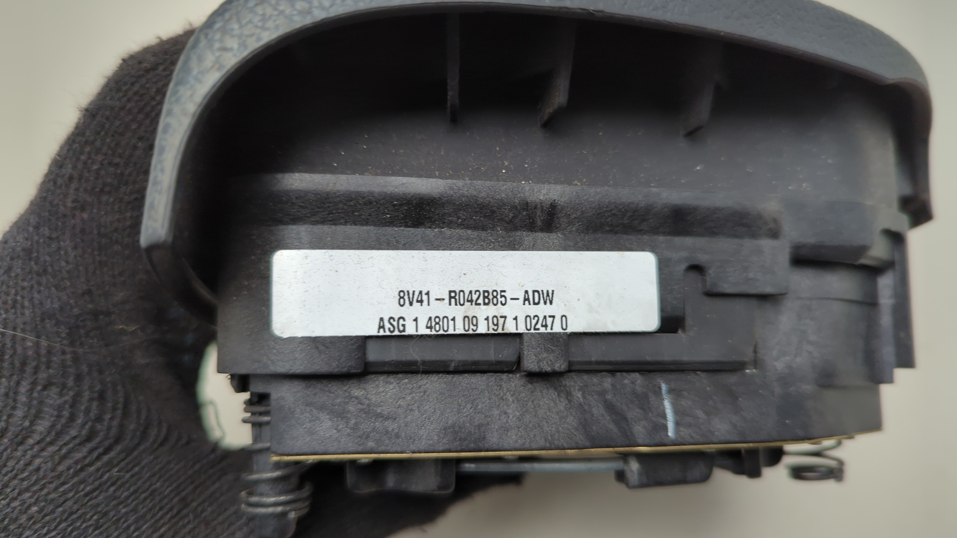 Подушка безопасности в рулевое колесо