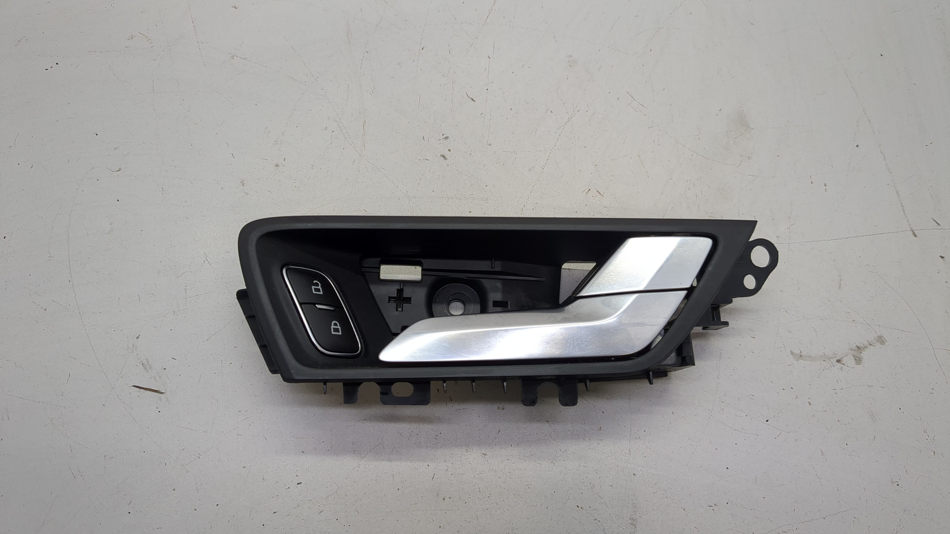 Ручка двери передней внутренняя правая