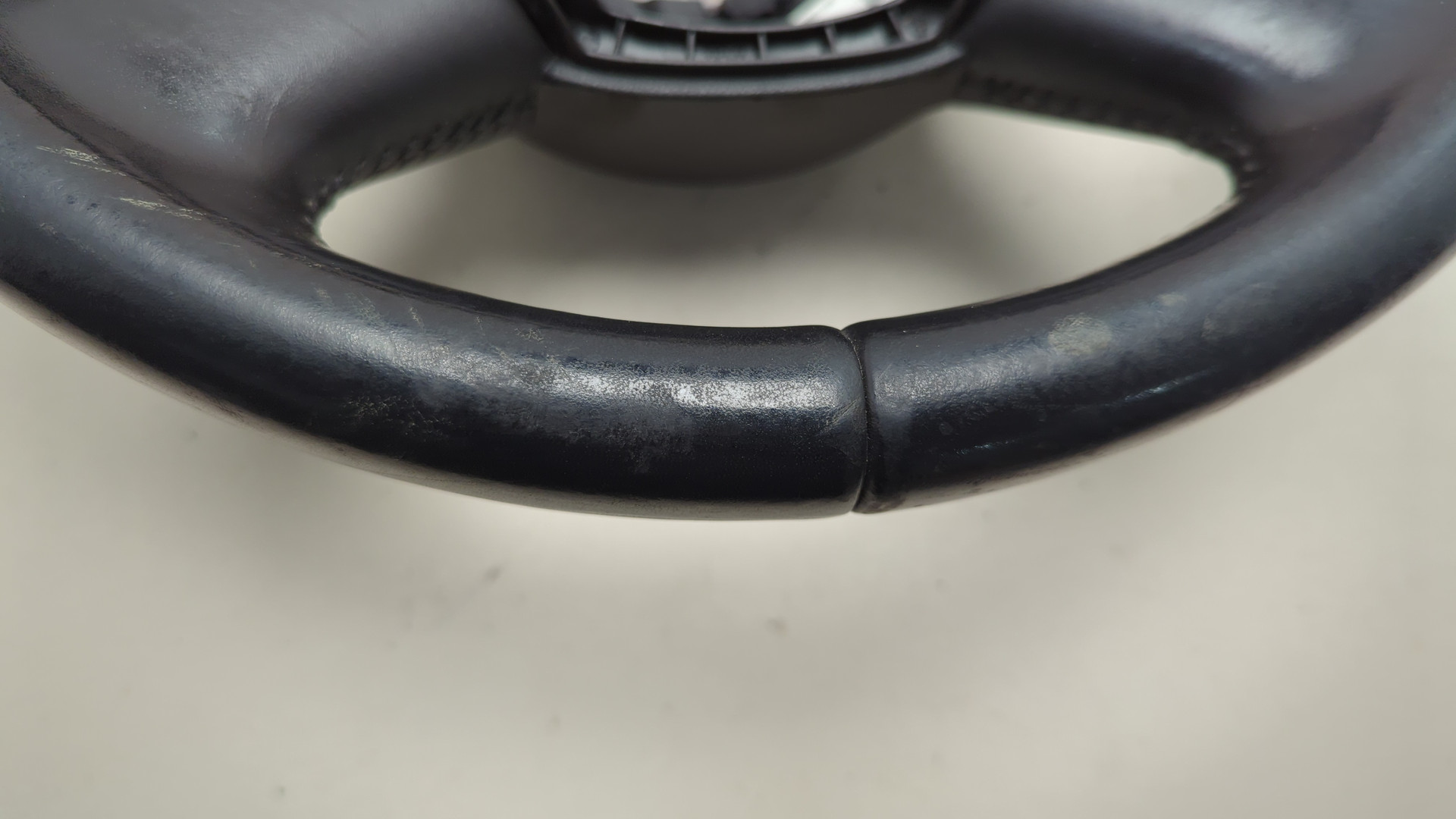 Рулевое колесо (руль)