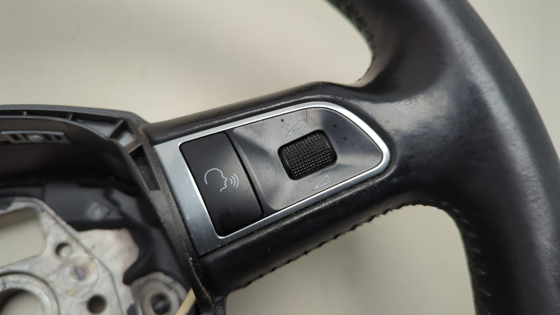 Рулевое колесо (руль)