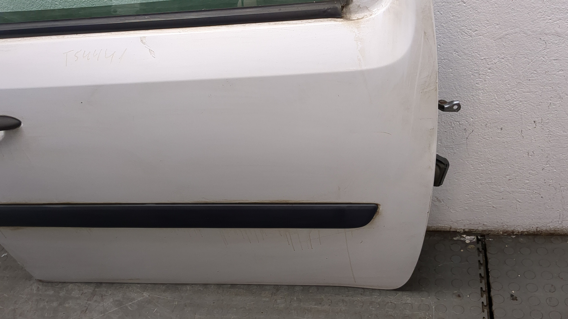 Дверь передняя правая