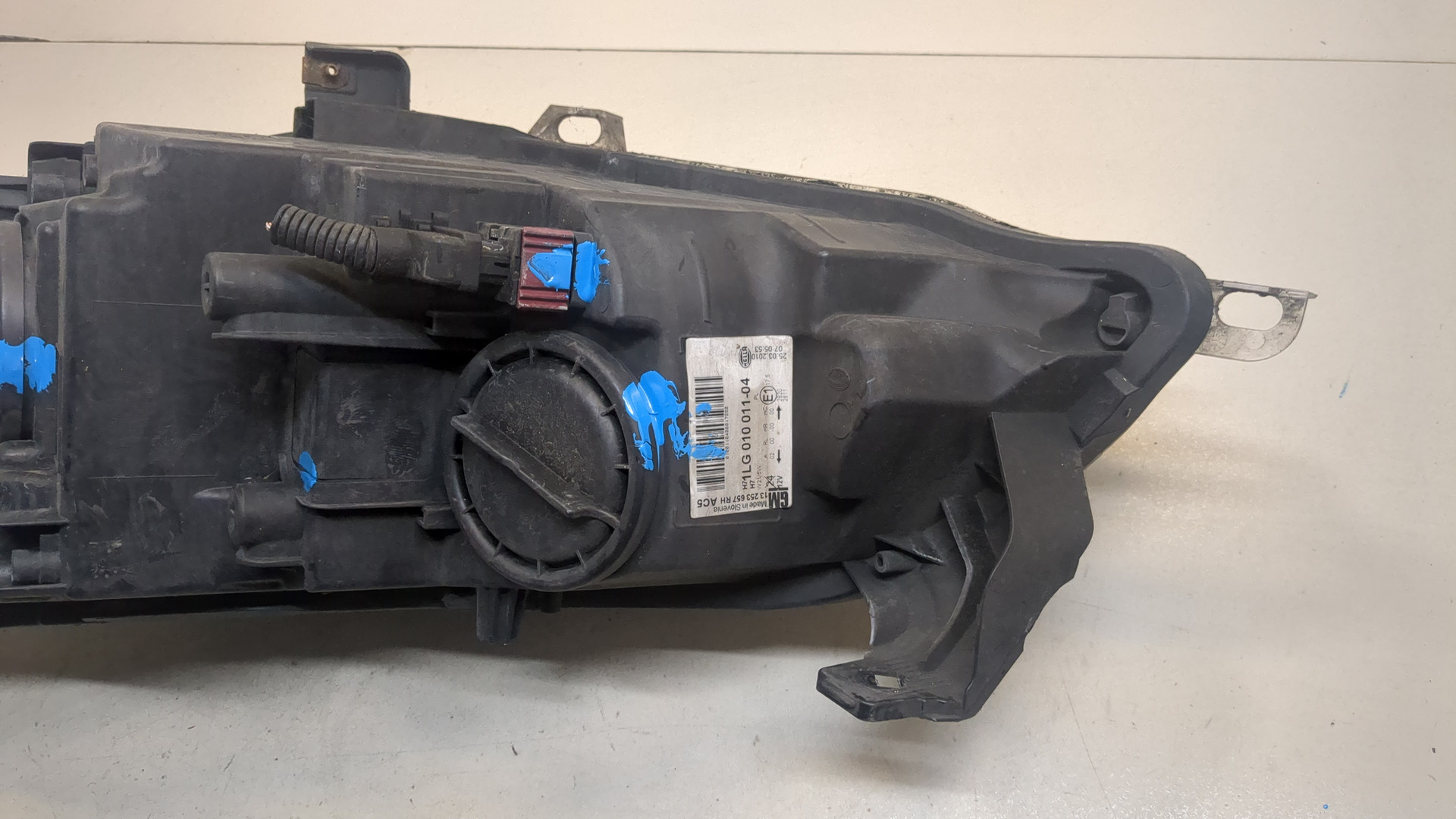 Фара правая