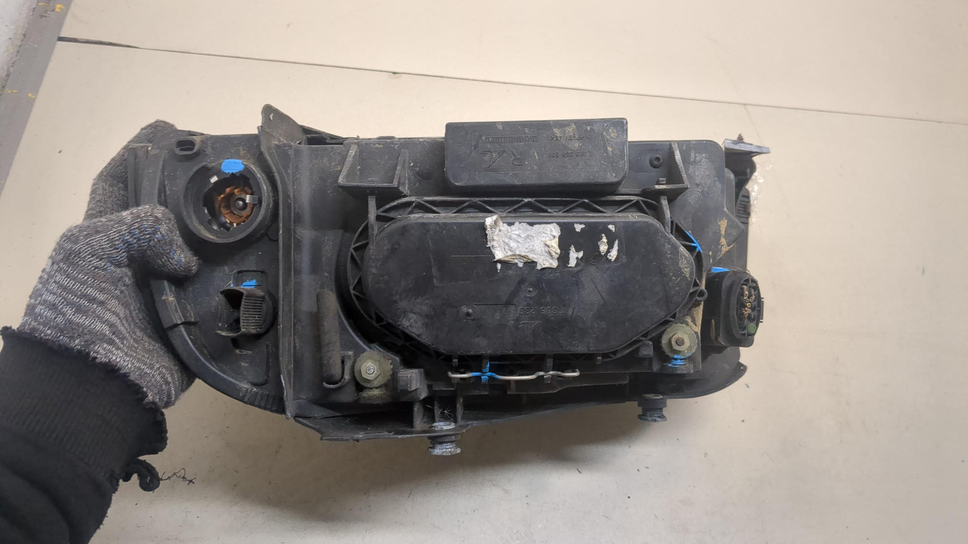 Фара правая