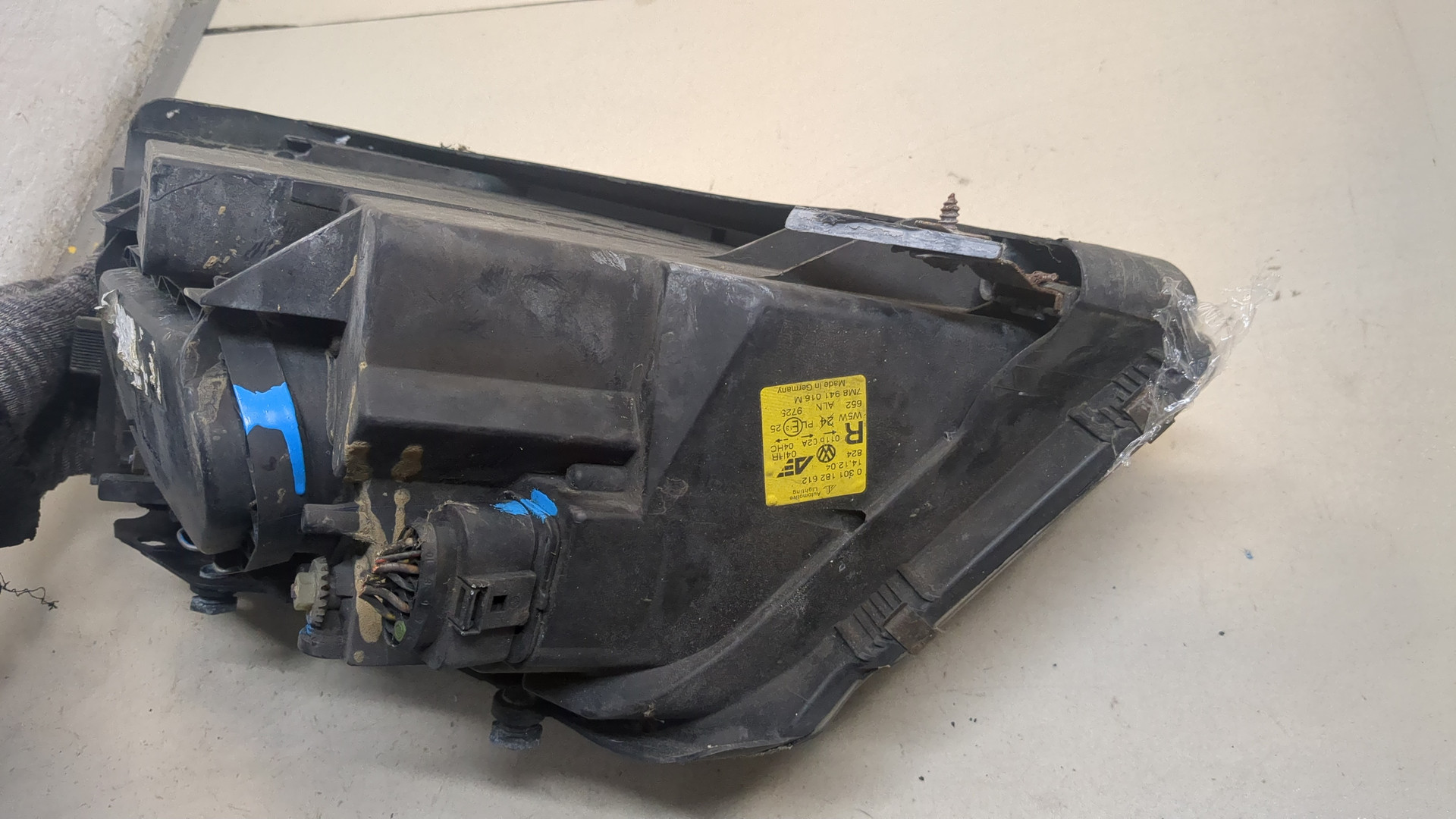 Фара правая