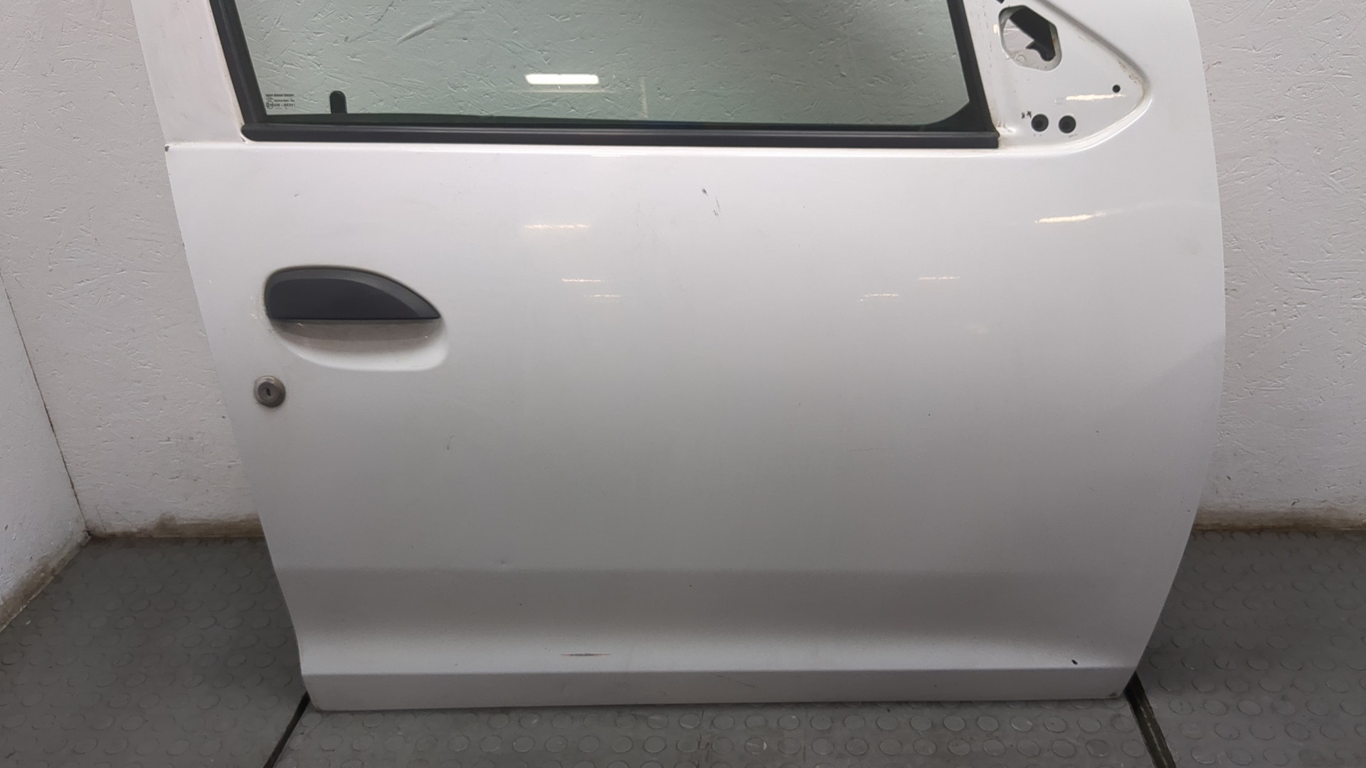 Дверь передняя правая