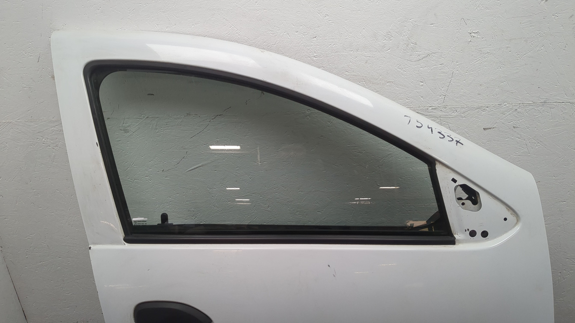 Дверь передняя правая