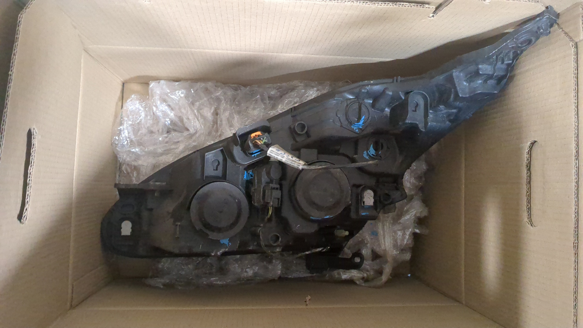 Фара правая