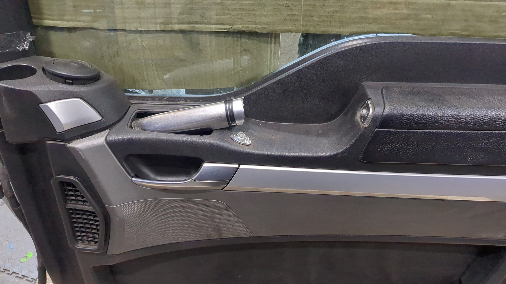 Дверь передняя правая