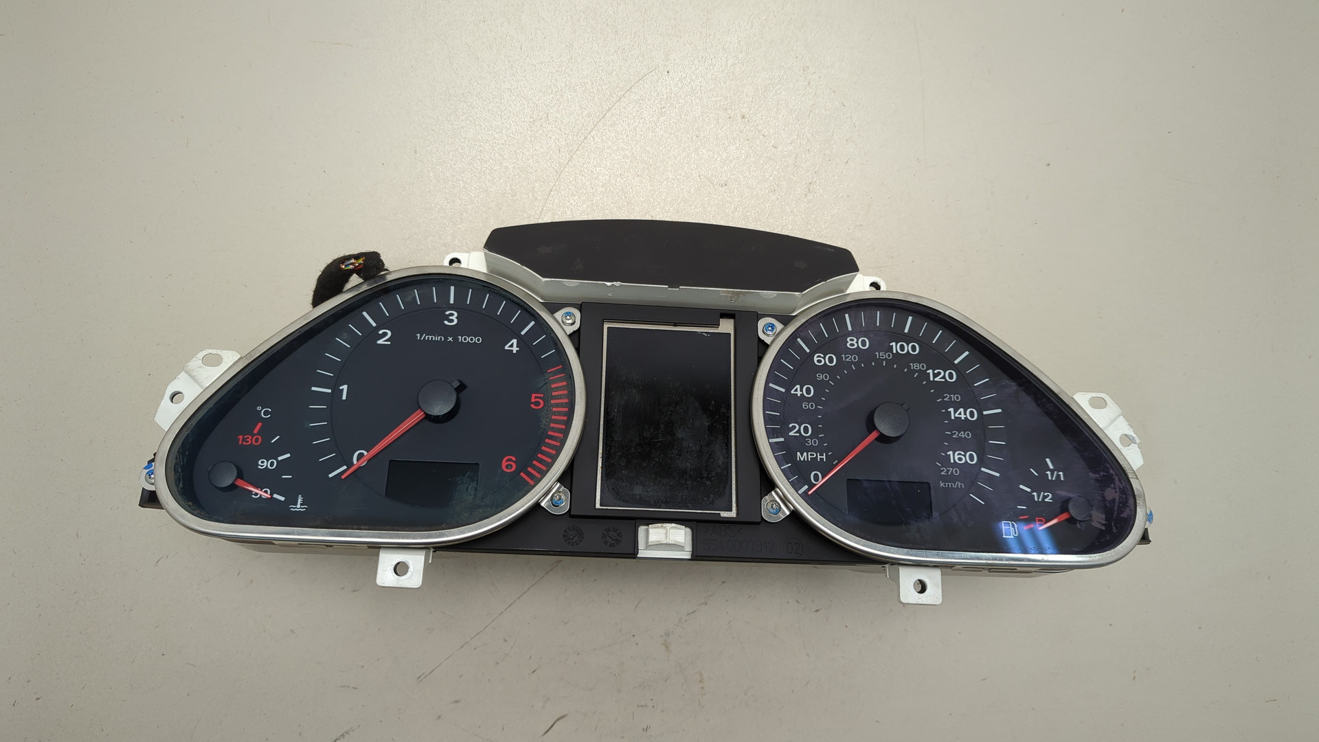 Панель приборов