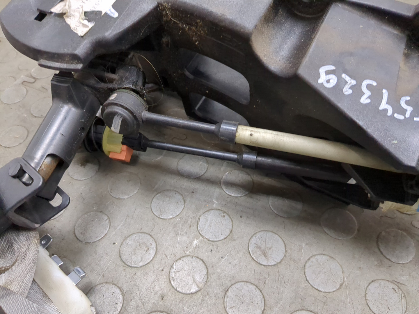 Кулиса МКПП / АКПП