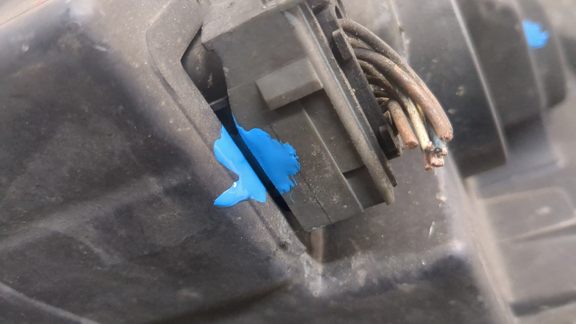 Фара правая