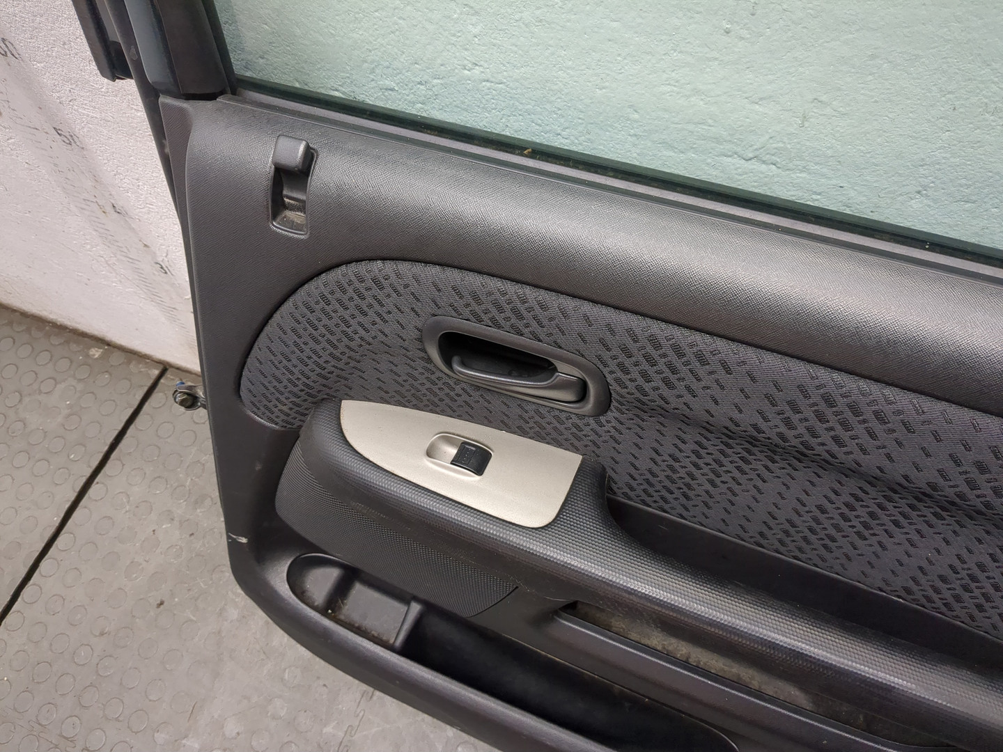 Дверь задняя правая