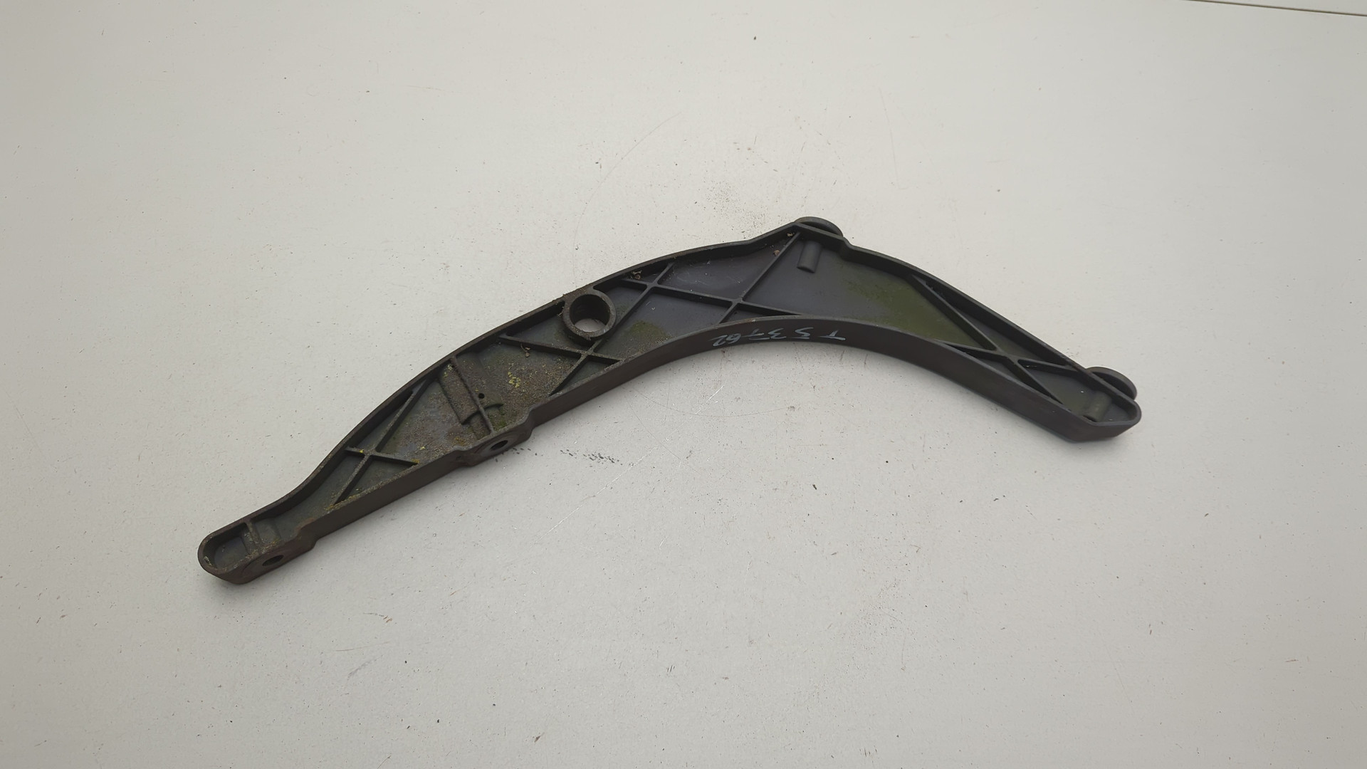 Кронштейн солнцезащитного козырька