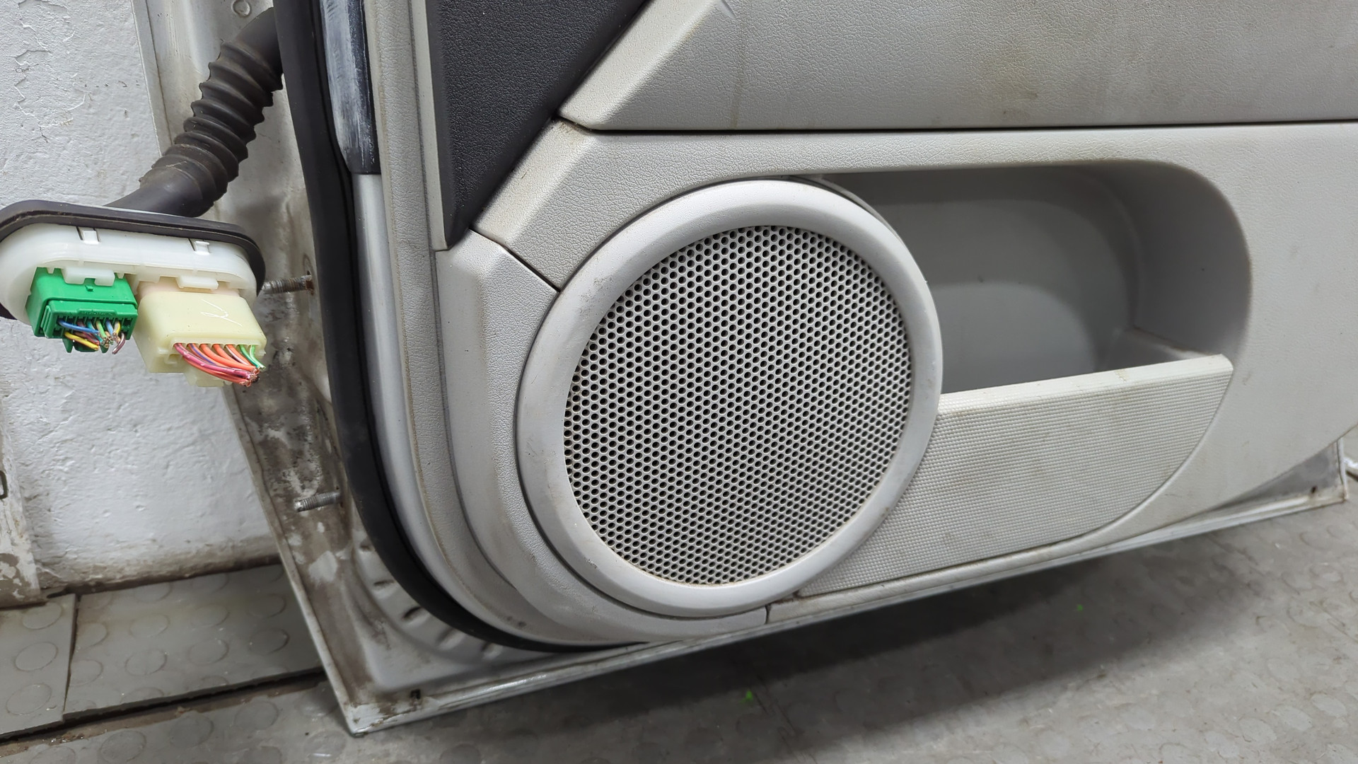 Дверь передняя правая