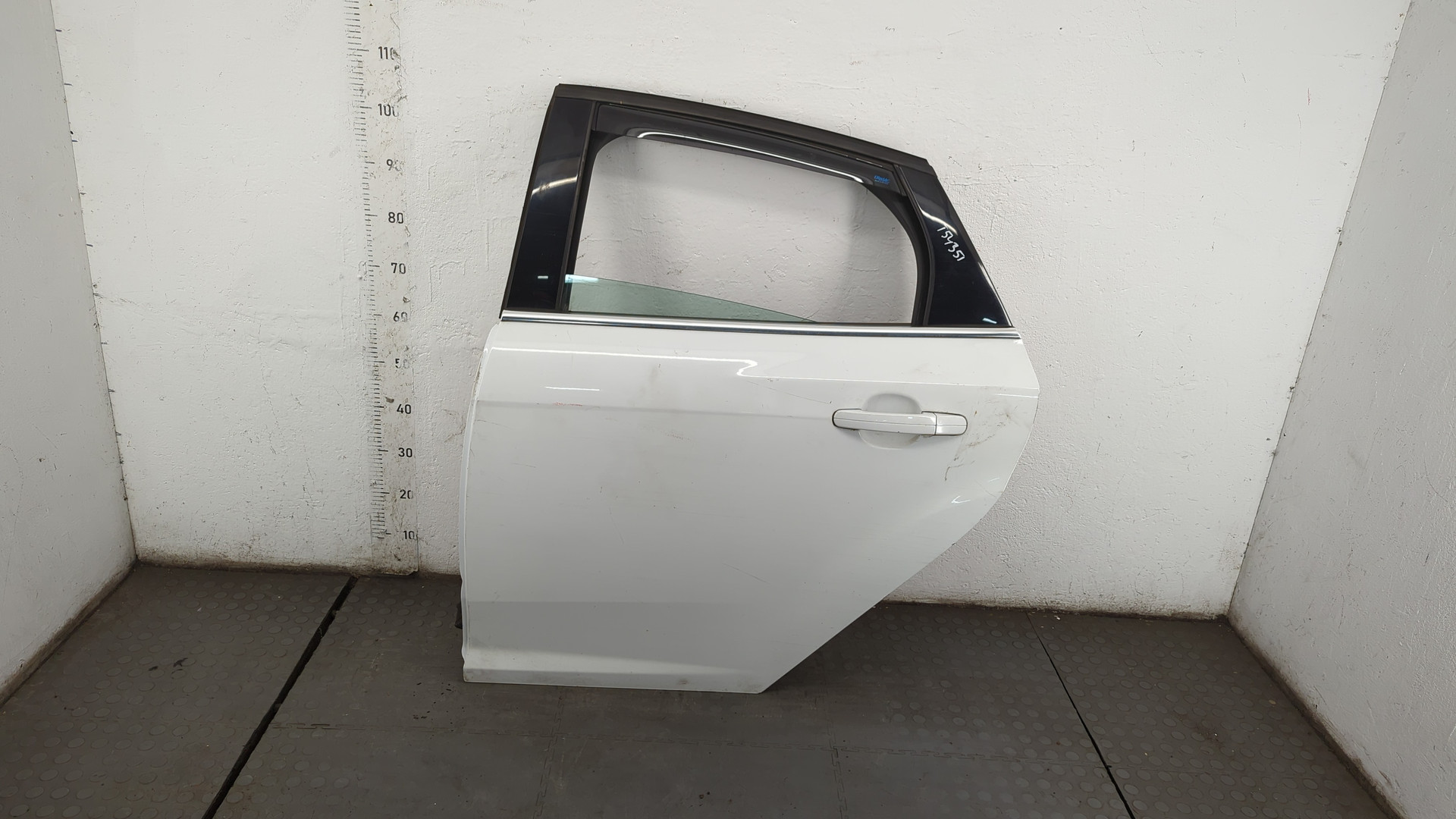 Дверь задняя левая