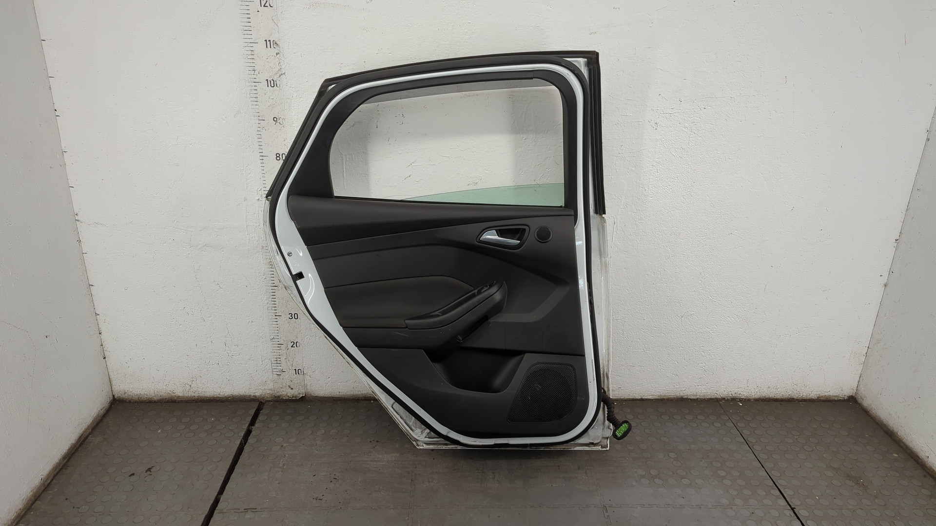 Дверь задняя левая