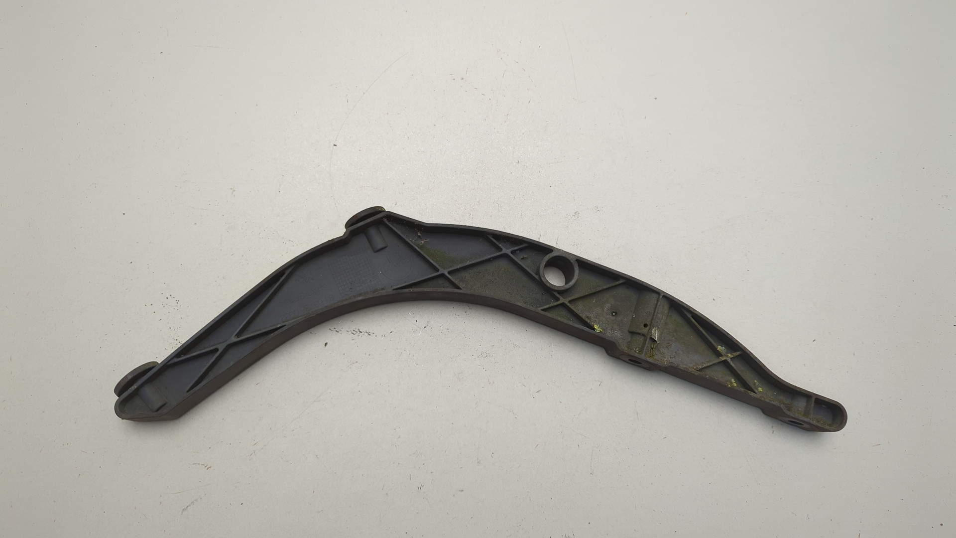 Кронштейн солнцезащитного козырька