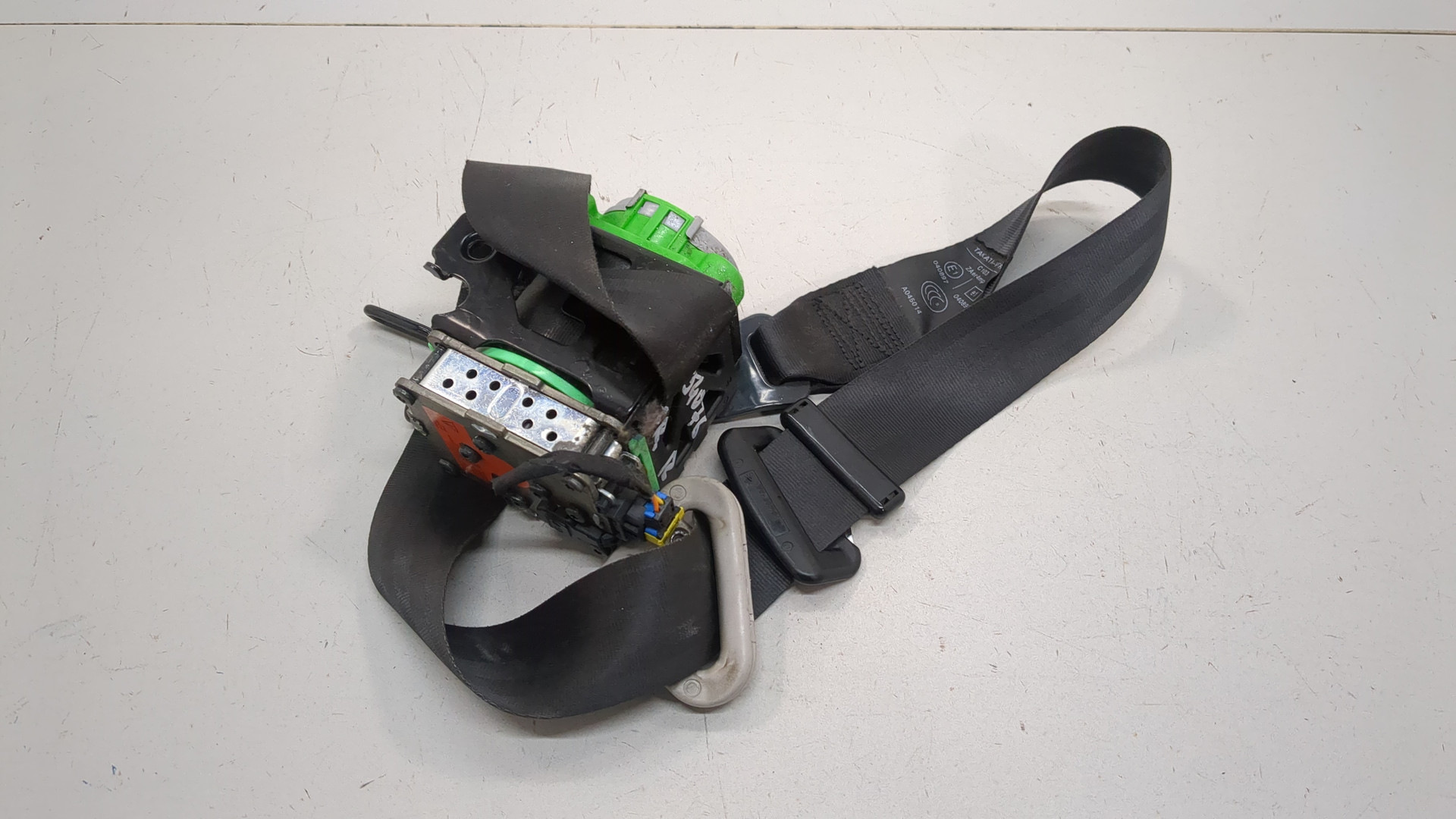 Ремень безопасности