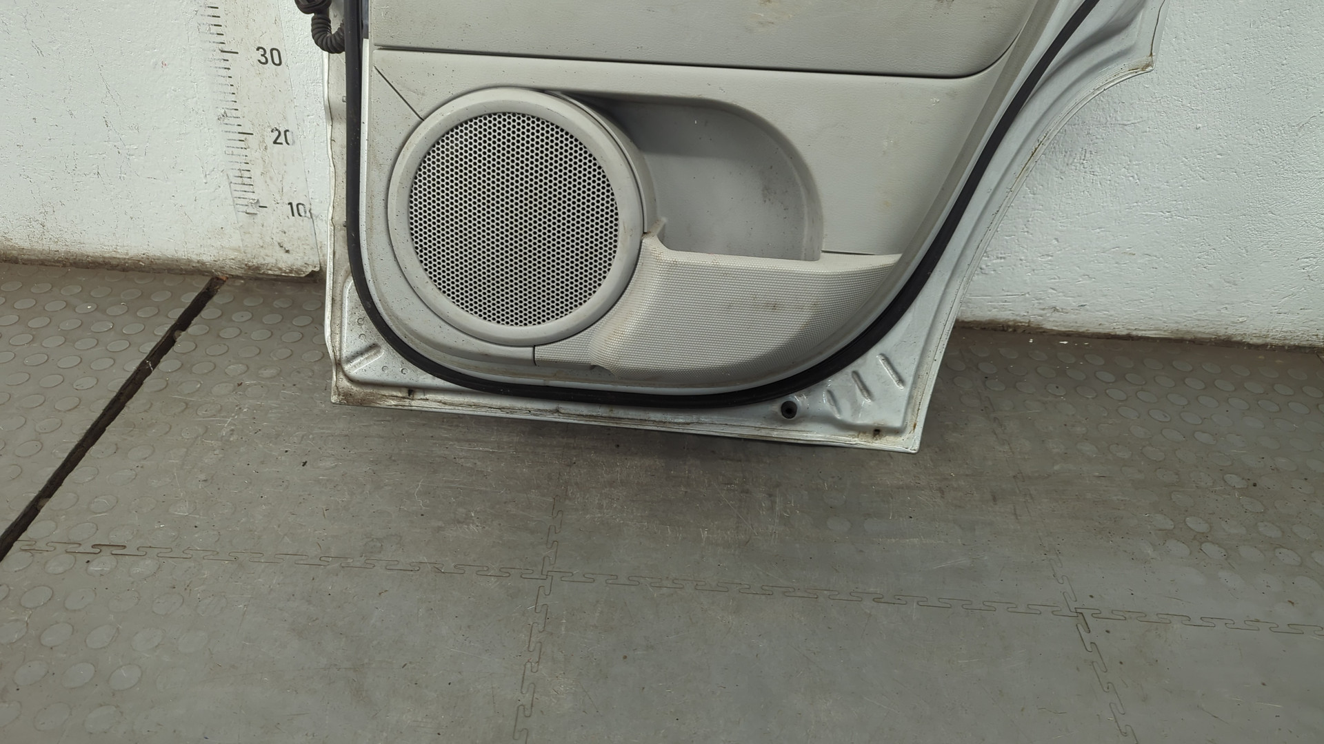 Дверь задняя правая