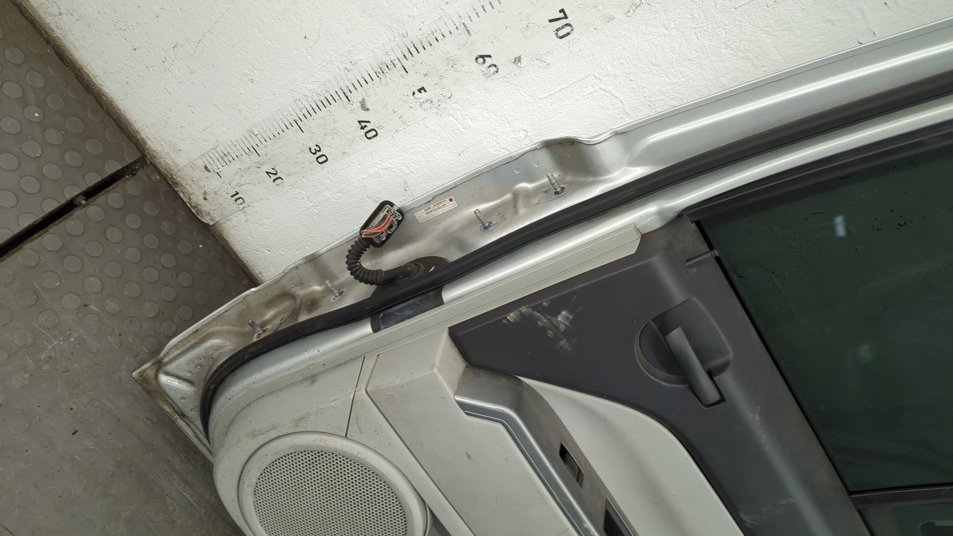 Дверь задняя правая