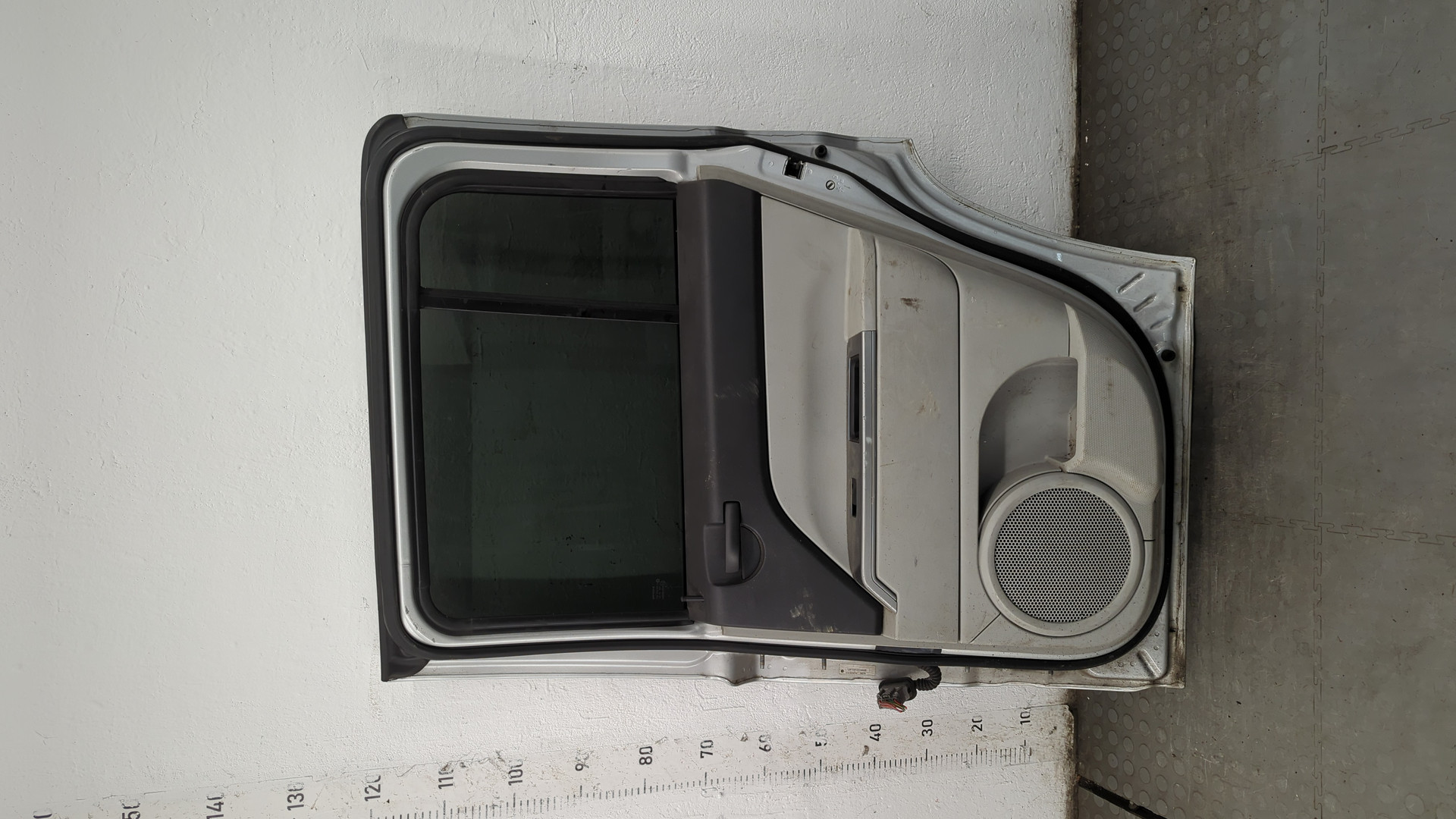 Дверь задняя правая