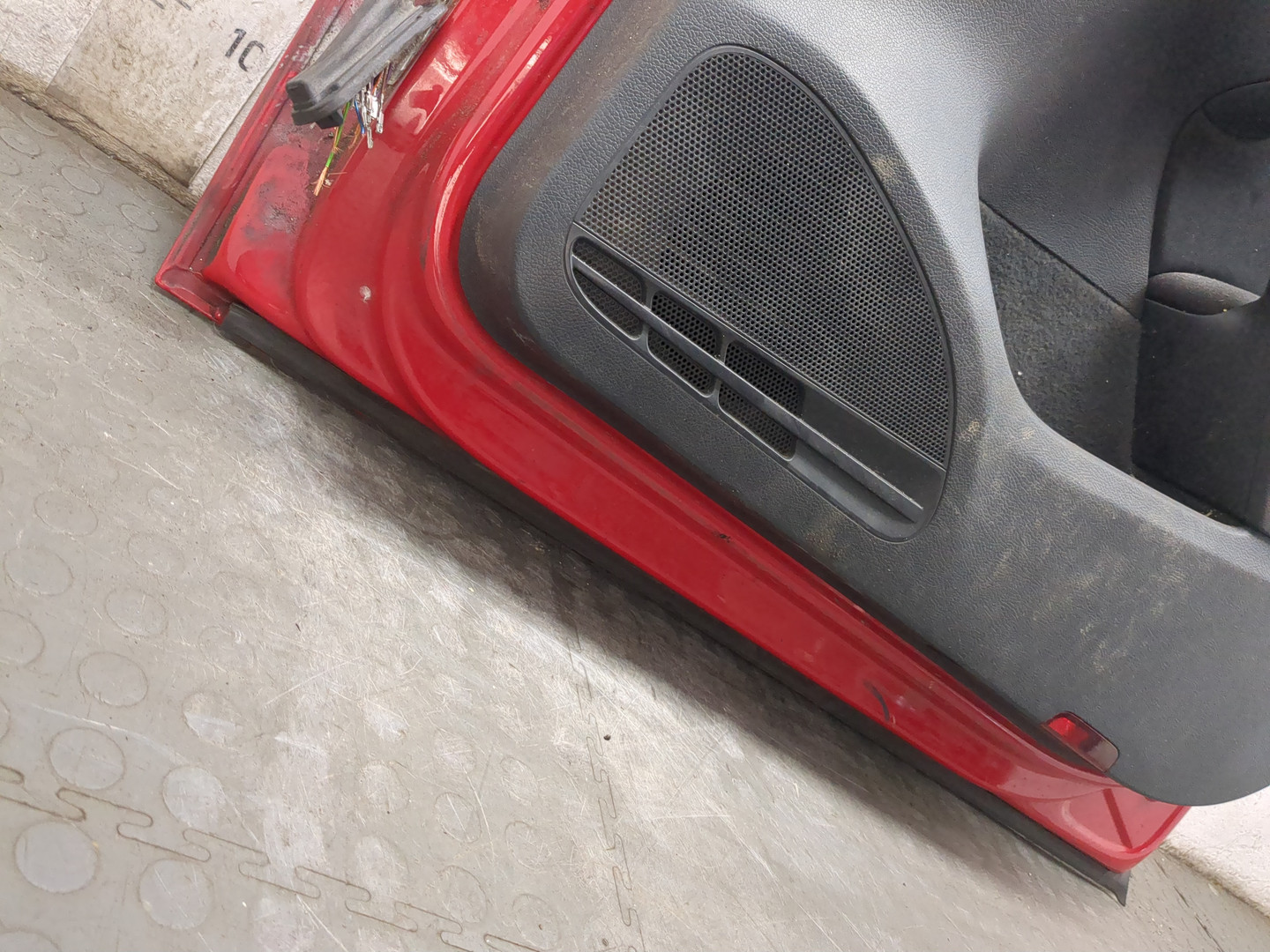 Дверь передняя правая