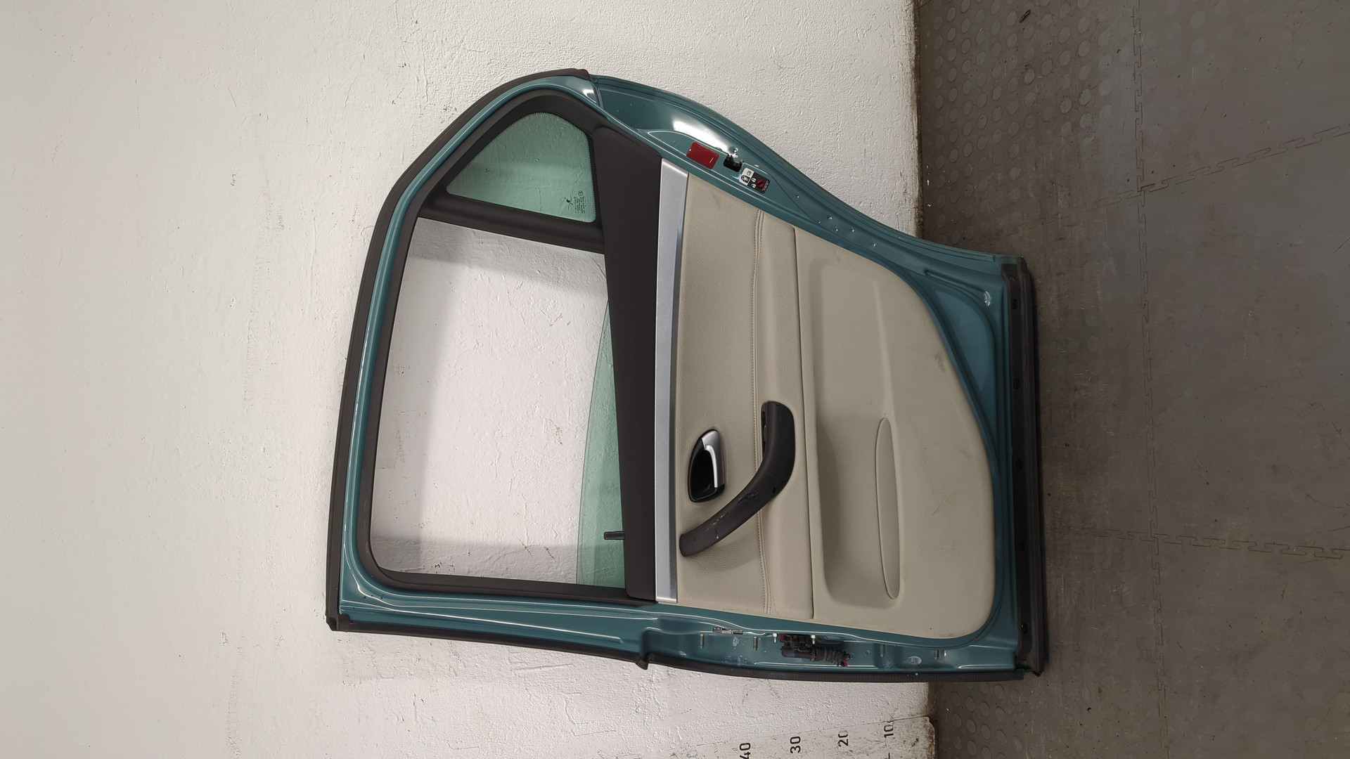 Дверь задняя правая