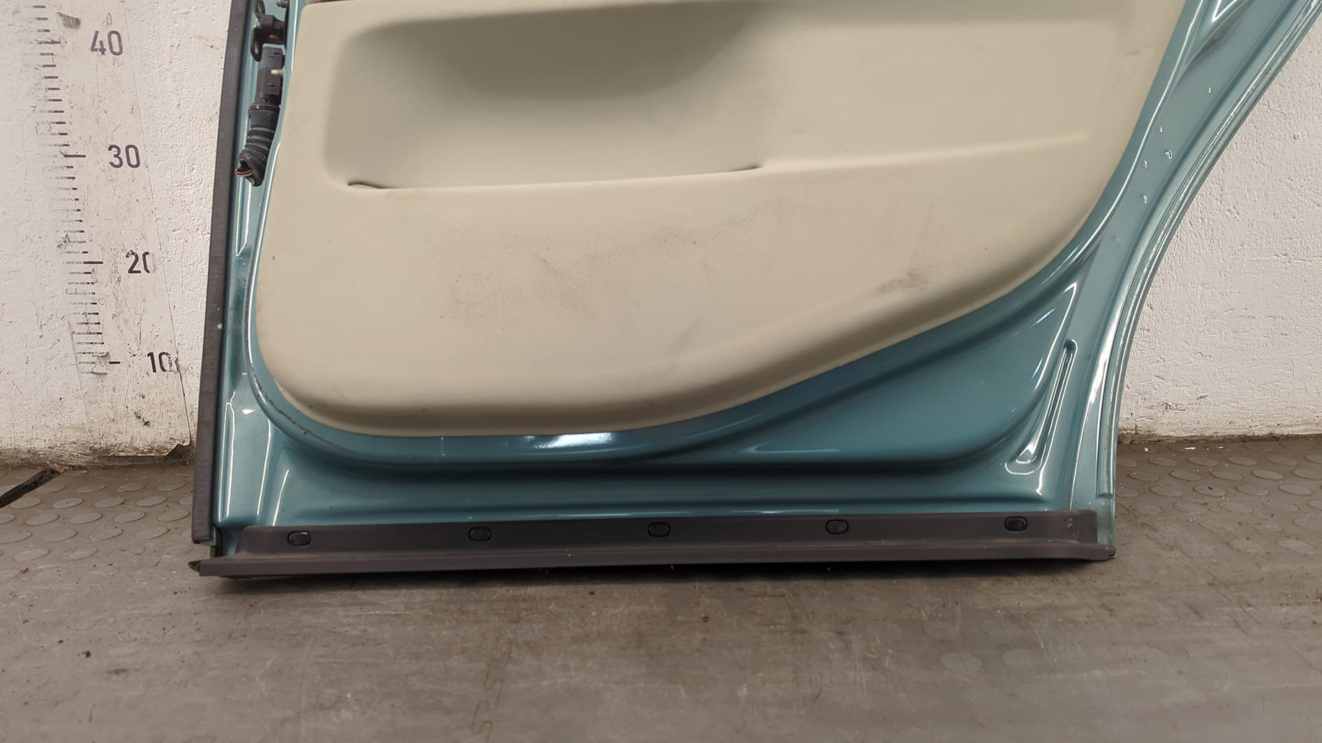 Дверь задняя правая