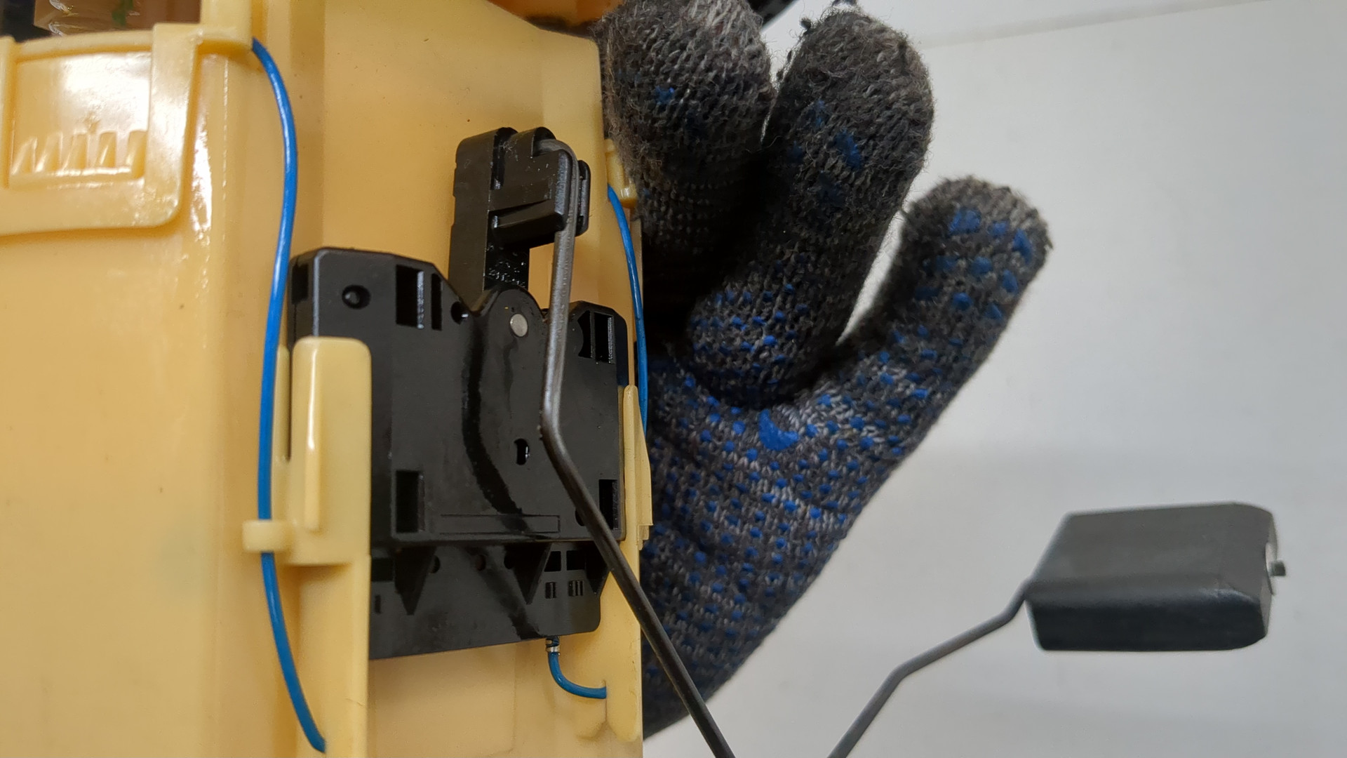 Насос топливный электрический