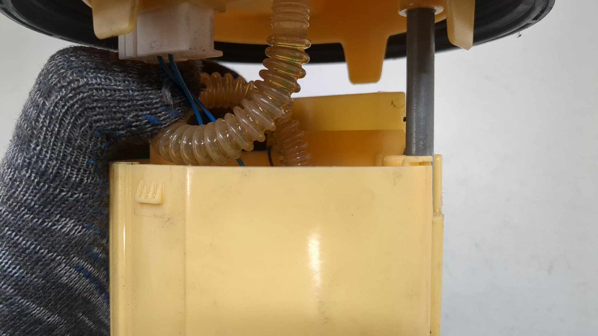 Насос топливный электрический