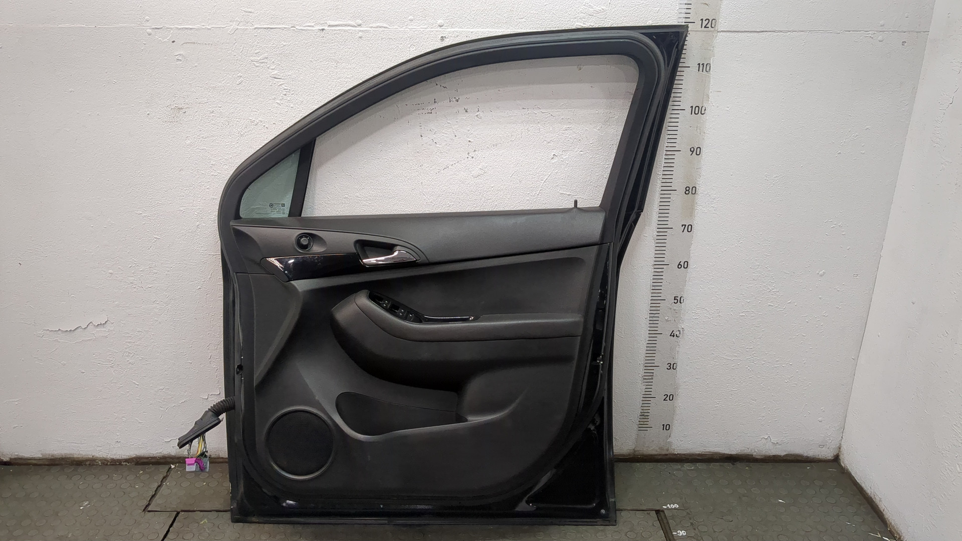 Дверь передняя правая