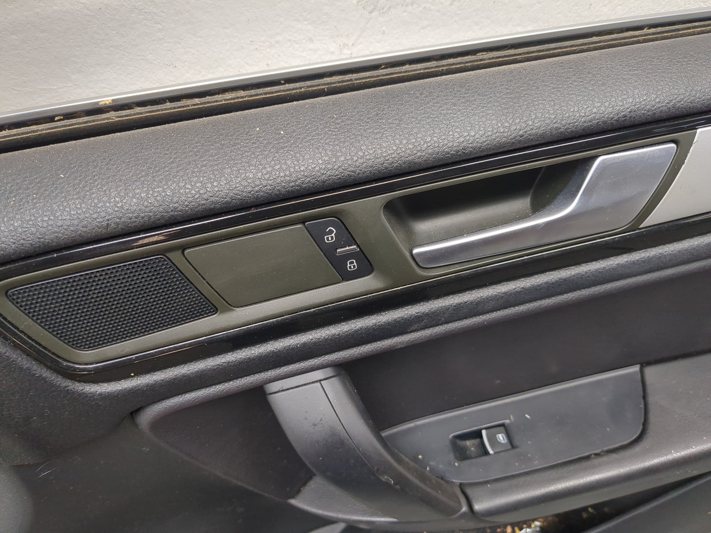 Дверь передняя правая