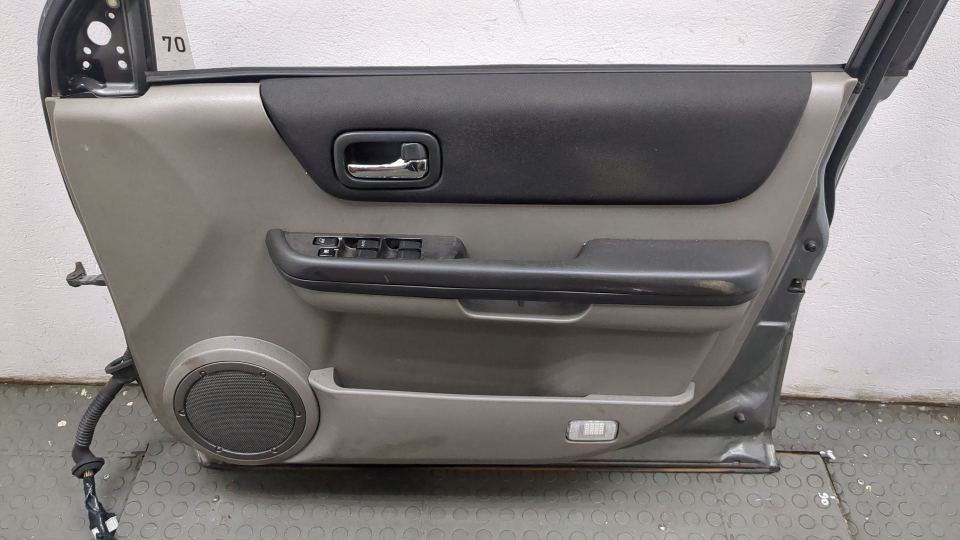 Дверь передняя правая