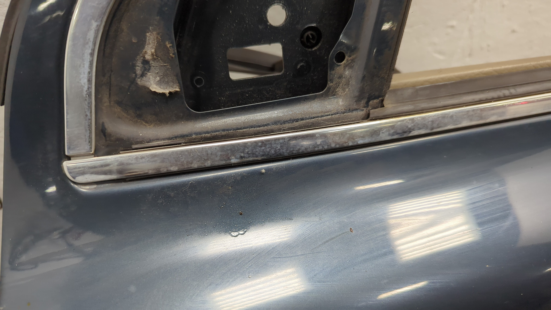 Дверь передняя левая