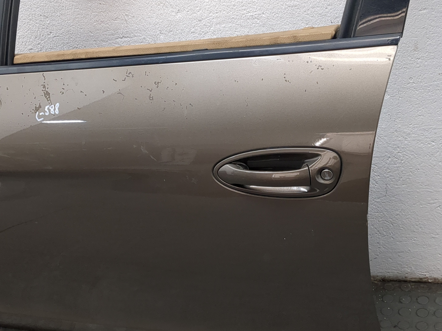 Дверь передняя левая