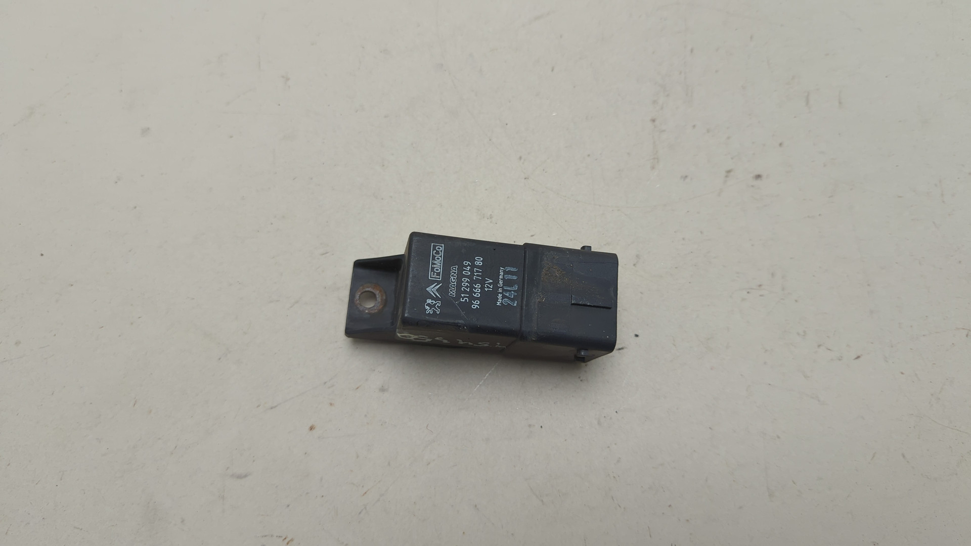 Реле свечей накала