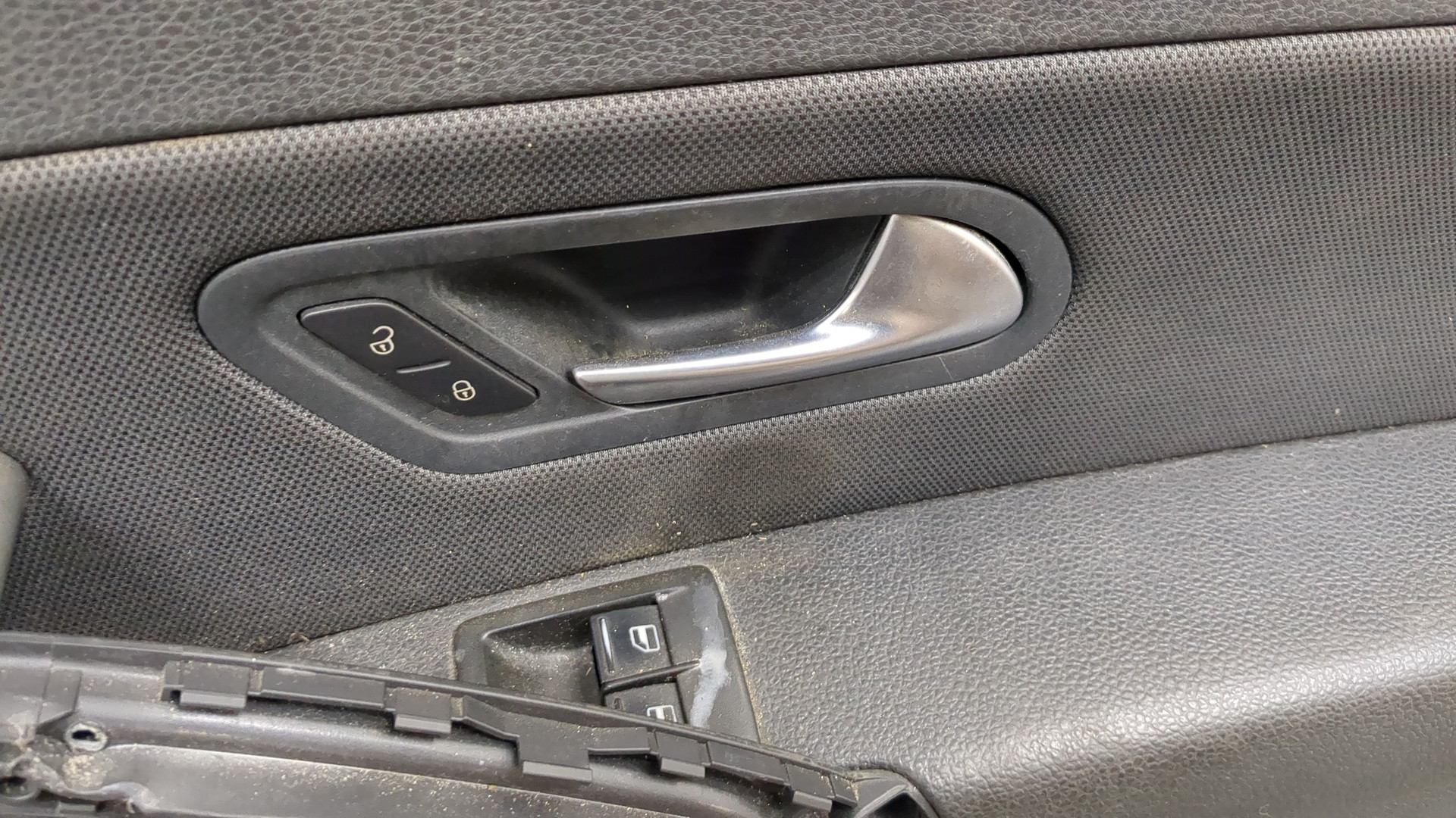 Дверь передняя правая