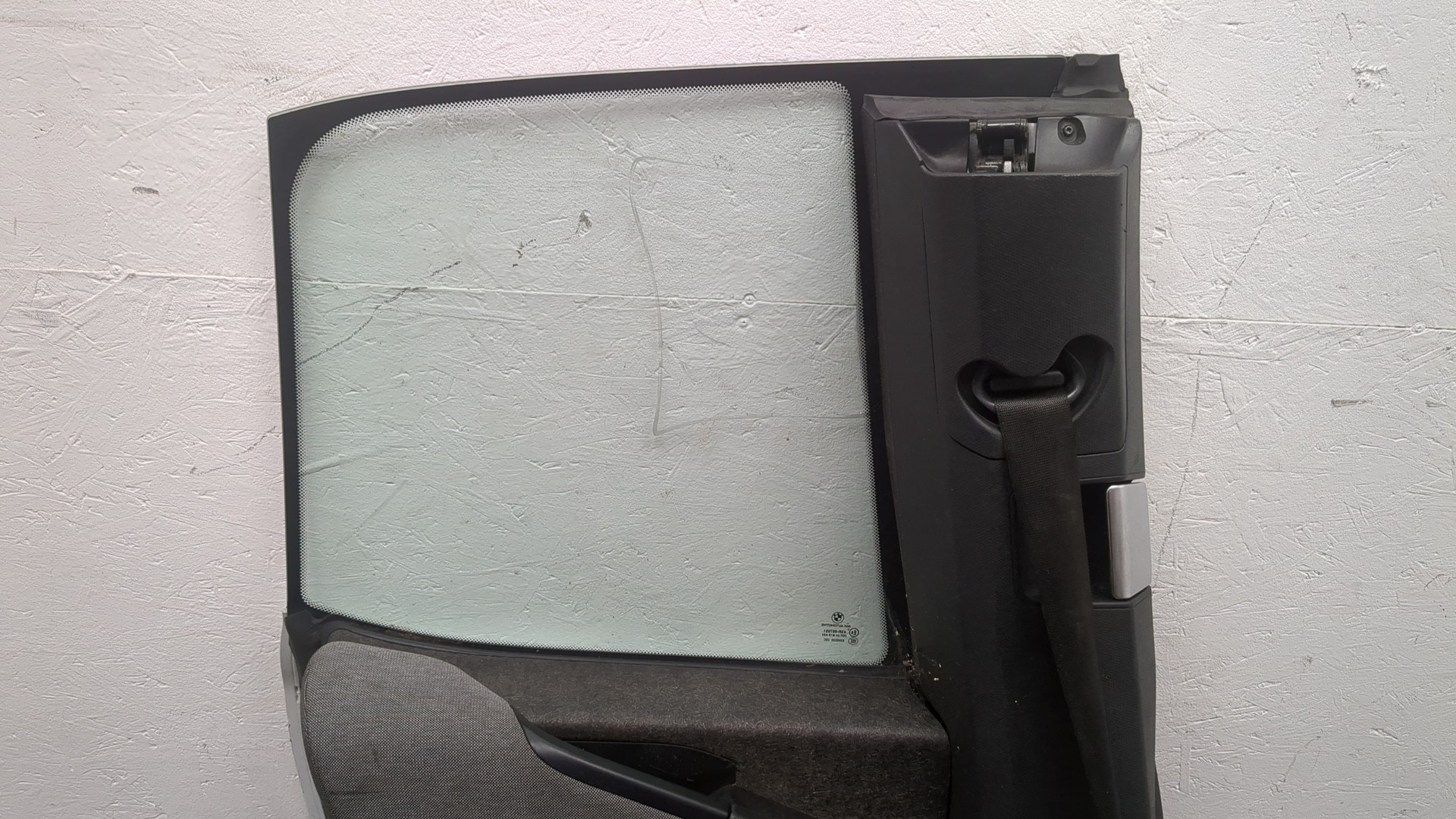 Дверь задняя левая