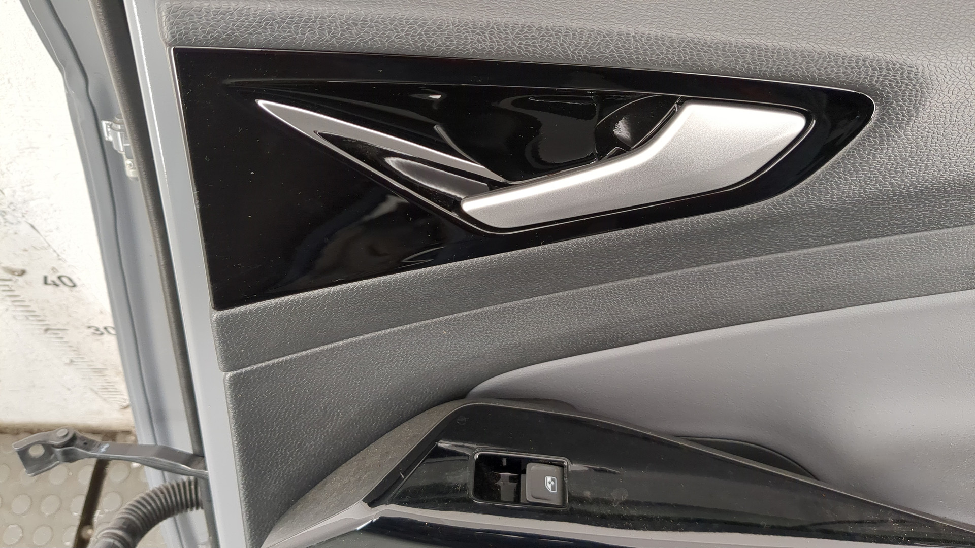 Дверь задняя правая