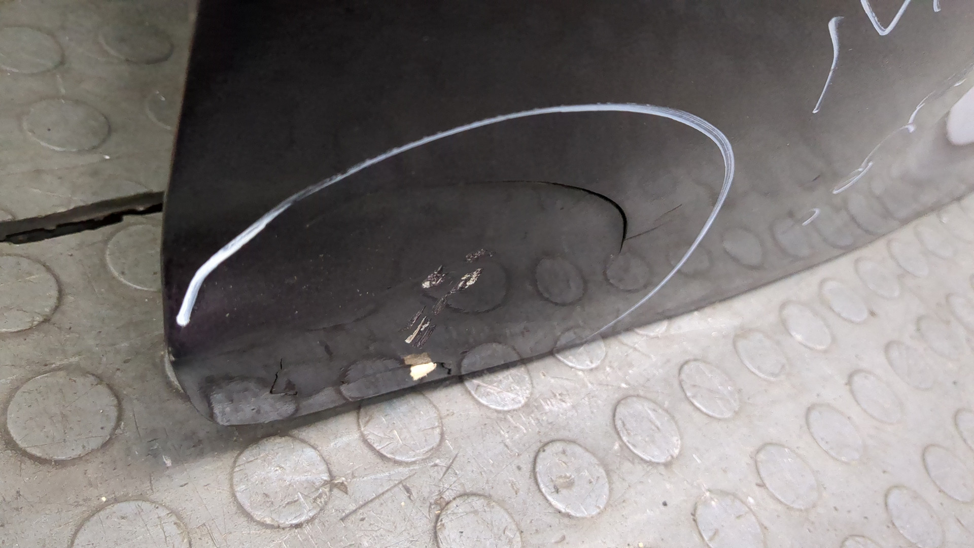 Дверь багажника