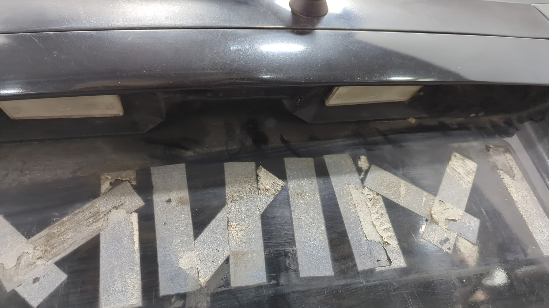 Дверь багажника